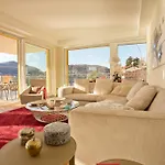 Executive Penthouse Sleeps 5 By Italian *