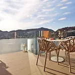 Apartment Executive Penthouse Sleeps 5 By Italian *