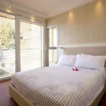 Apartment Executive Penthouse Sleeps 5 By Italian