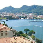 Executive Penthouse Sleeps 5 By Italian Apartment Como