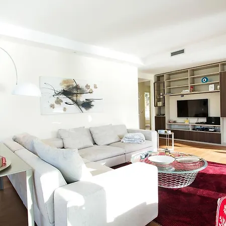 Executive Penthouse Sleeps 5 By Italian * Όπως