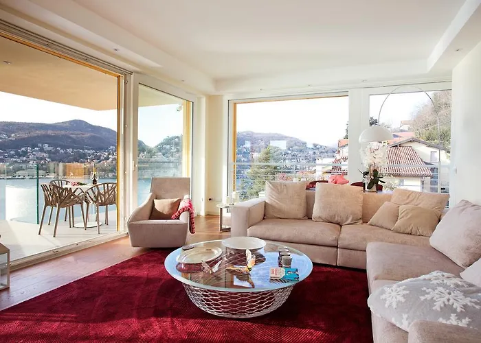 Executive Penthouse Sleeps 5 By Italian Διαμέρισμα