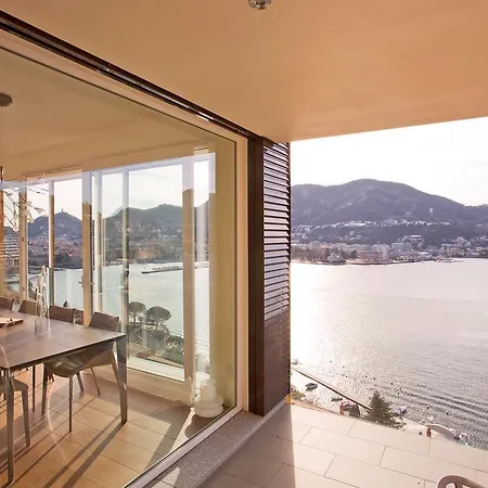 Executive Penthouse Sleeps 5 By Italian Daire Como