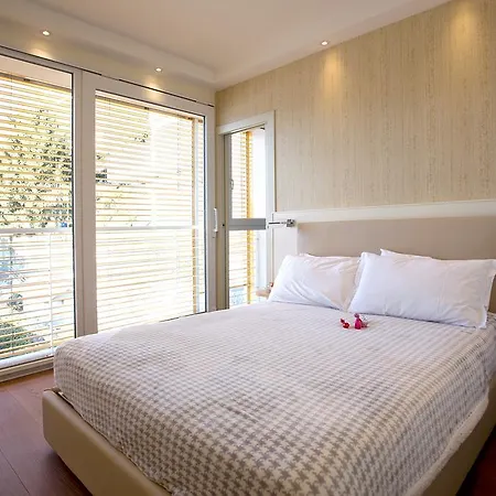 Daire Executive Penthouse Sleeps 5 By Italian